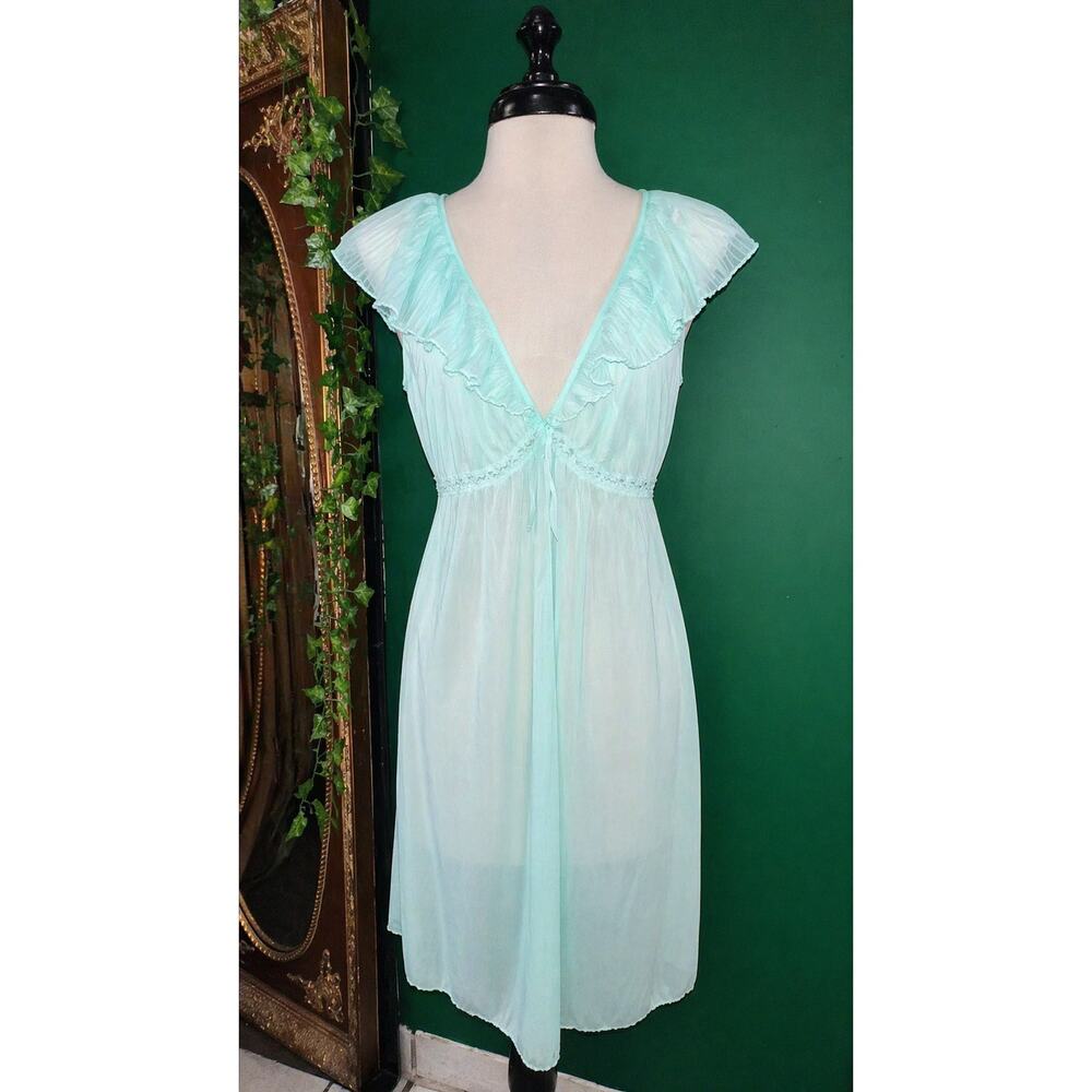 Vintage Kayser Mint Green Nightgown Made USA Flutter Sleeve Sheer Nylon 30 Small